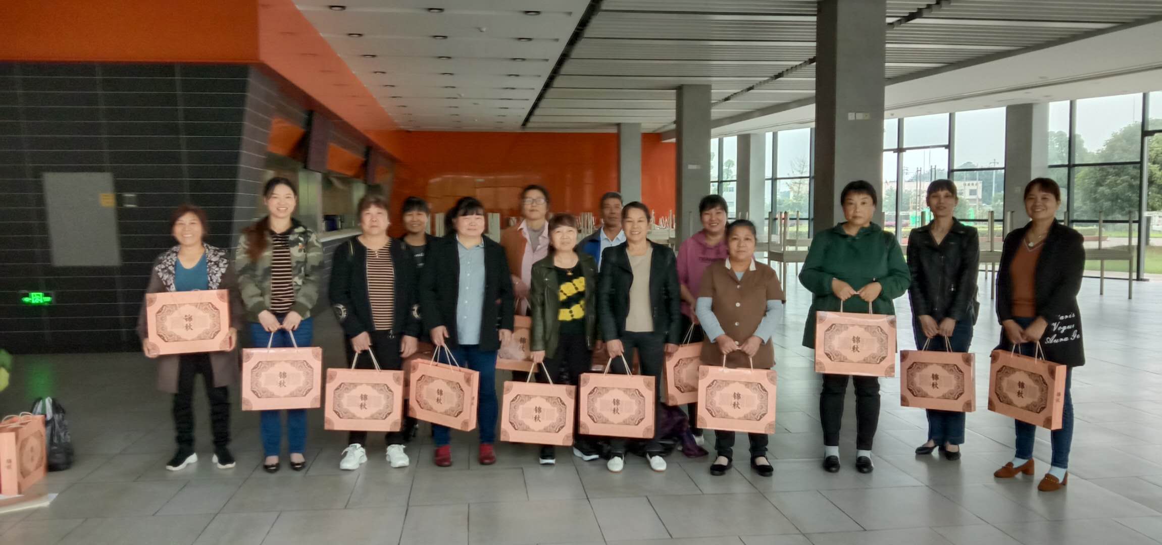 湖南怡美環境管理發展有限公司,湖南物業保潔服務，商場保潔,石材護理價格,市政環衛,駐場保潔